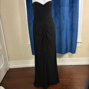 Strapless sparkling easygoing formalwear.